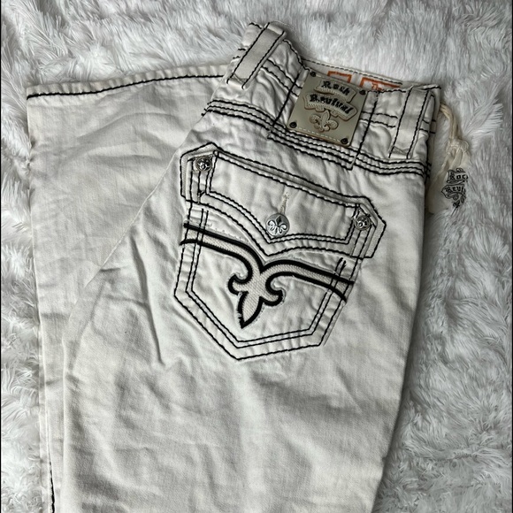 Rock Revival Jeans - Picture 2 of 4
